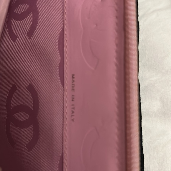 Vintage Chanel Large/Passport Wallet - Picture 4 of 11